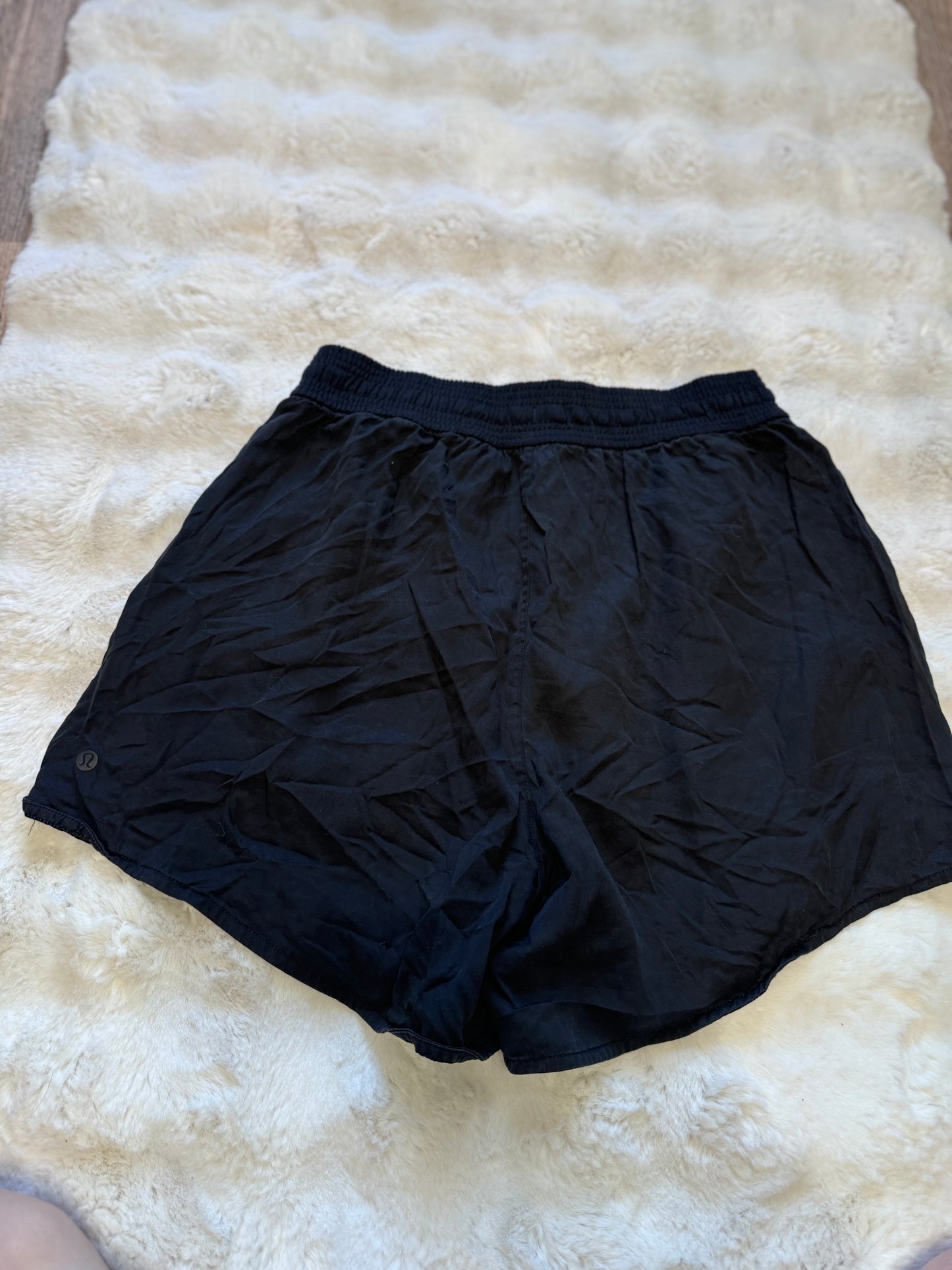 Feeling femme black high rise shorts 5” size 8