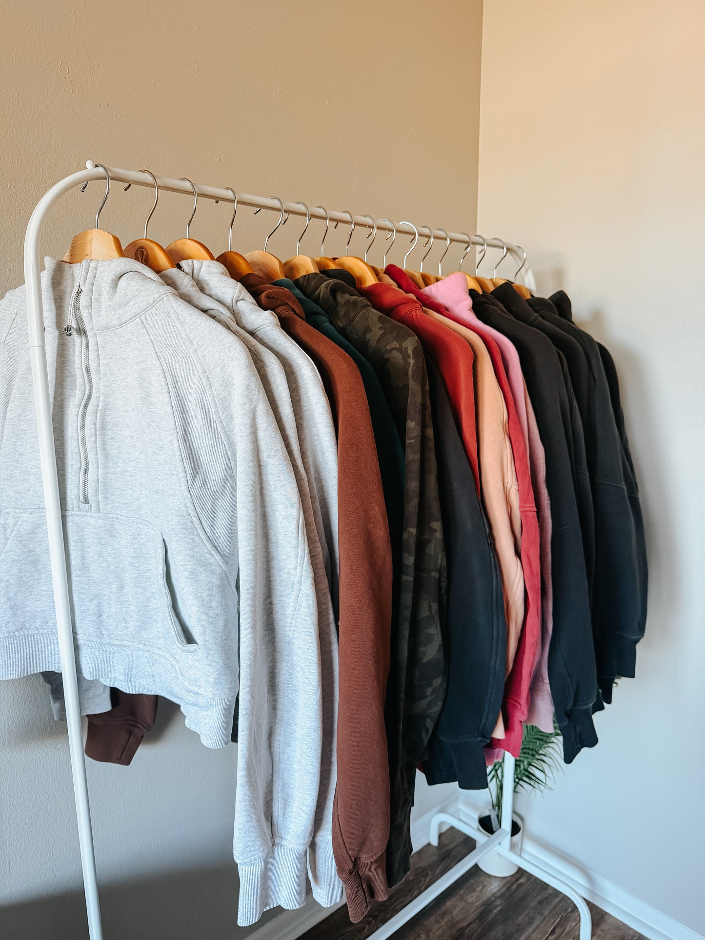 The Ultimate Reseller Guide: Online Source List Women, Kids, Mens Clothing, Skincare, Makeup, Home Decor, Electronics, and MORE! 100% Authentic ONLY