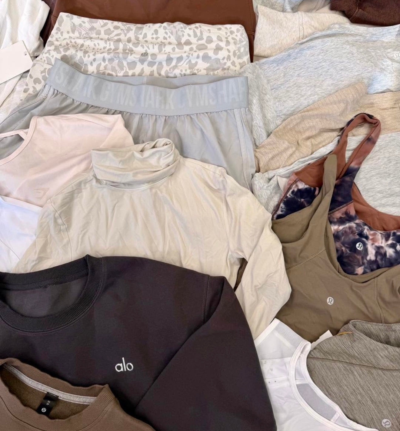 The Ultimate Reseller Guide: Online Source List Women, Kids, Mens Clothing, Skincare, Bamboo Clothing, Makeup, Home Decor, Electronics, and MORE! 100% Authentic Pre-loved & New